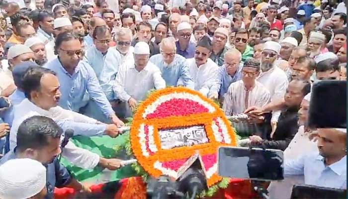 Shah Moazzem’s Janaza completed in Naya Paltan